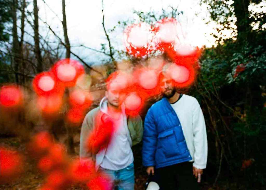 Hovvdy lanza «Shooting Star» con runo plum: un viaje sonoro íntimo y&nbsp;melancólico